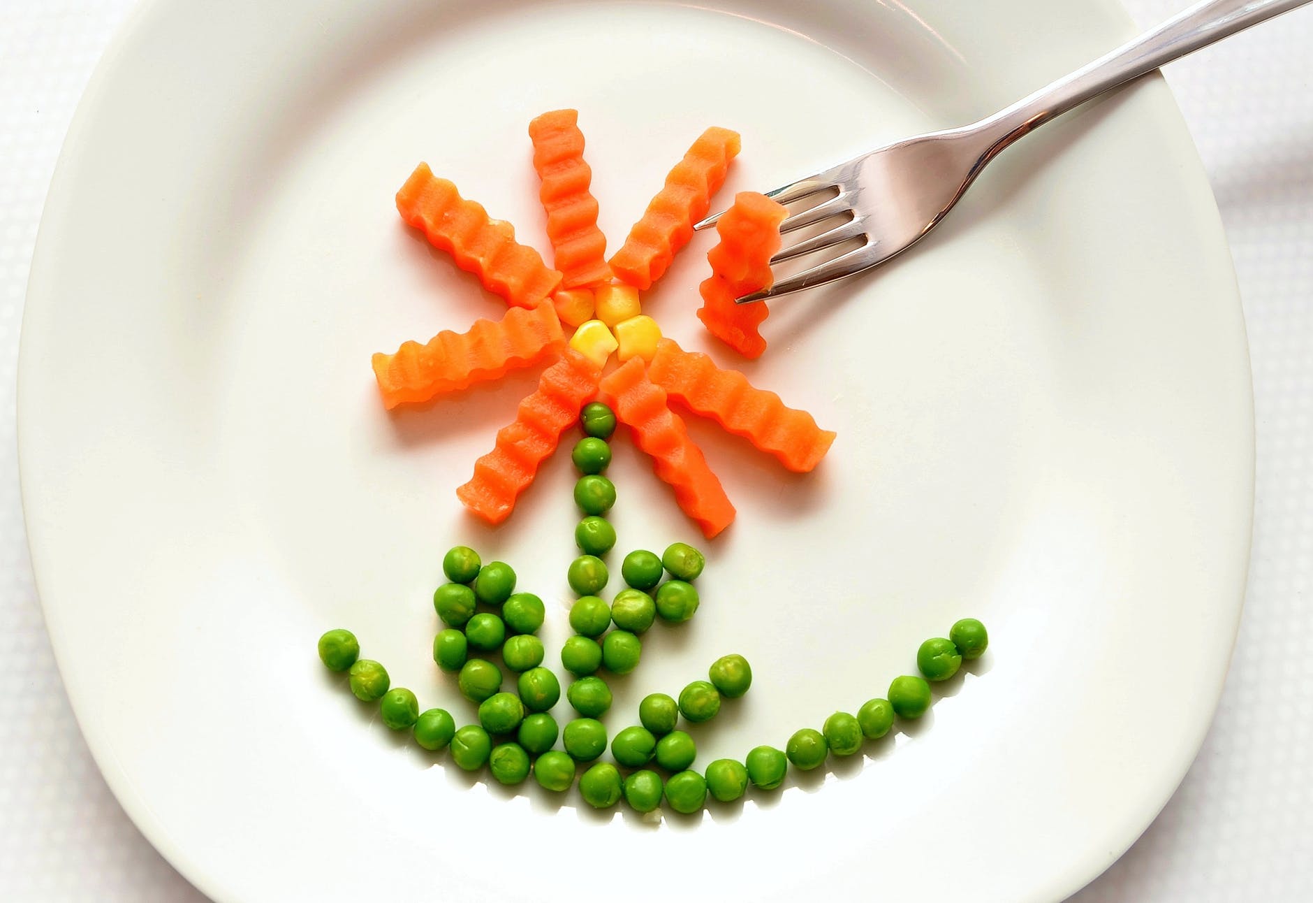 eat carrots peas healthy 45218 Natural goodness