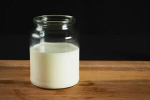 Read more about the article Why do some of us have difficulty digesting milk products?