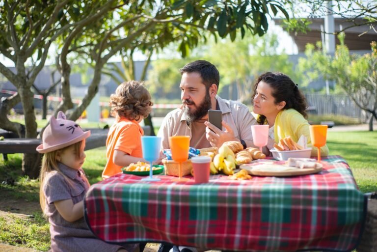 Read more about the article 4 Interesting Tips To Spend Time With Your Child During Holidays