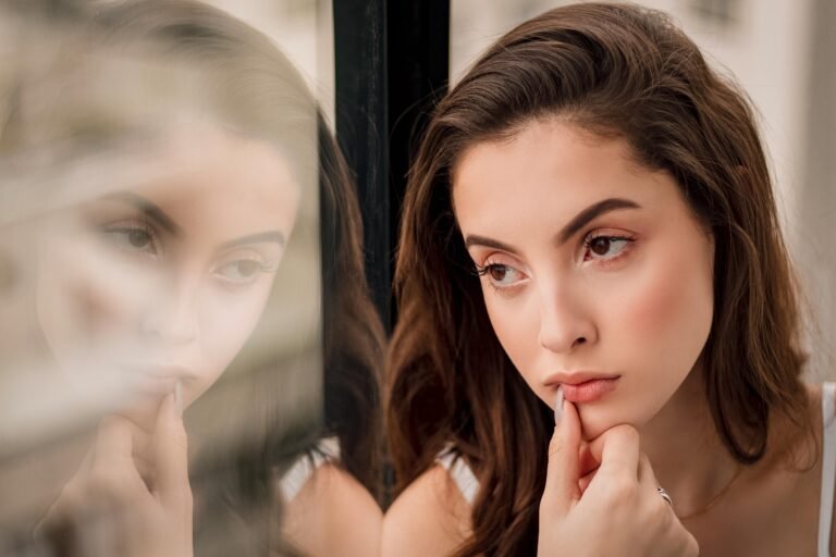 Read more about the article 6 Tips To Stop Negative Self-Talk
