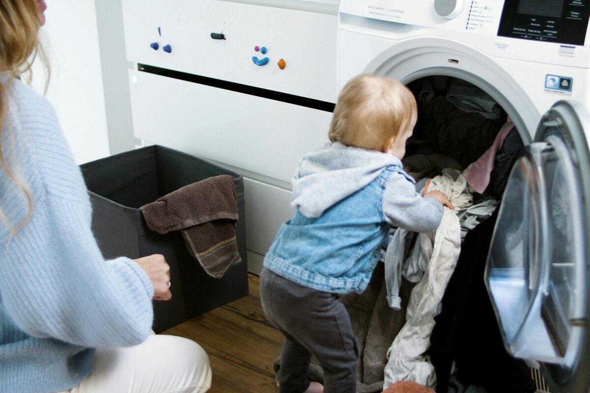 kids doing household chores