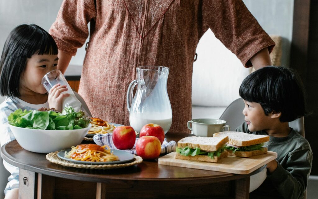 Importance of Nutritious Food in Childhood Natural goodness kids eating nutritious food