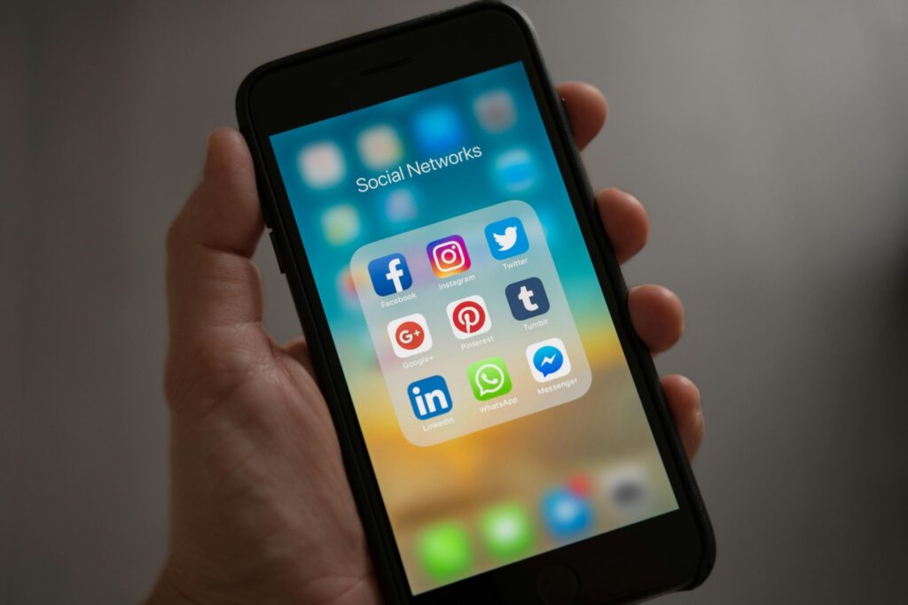 5 Parenting Challenges In The Digital Age Natural goodness social media