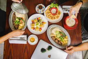 Home Natural goodness balanced food plates