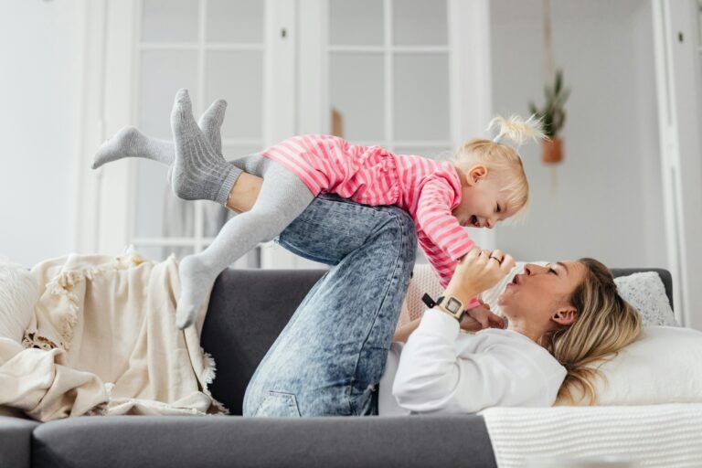 Read more about the article 4 Tips To Strengthen Parent-Child Bonding