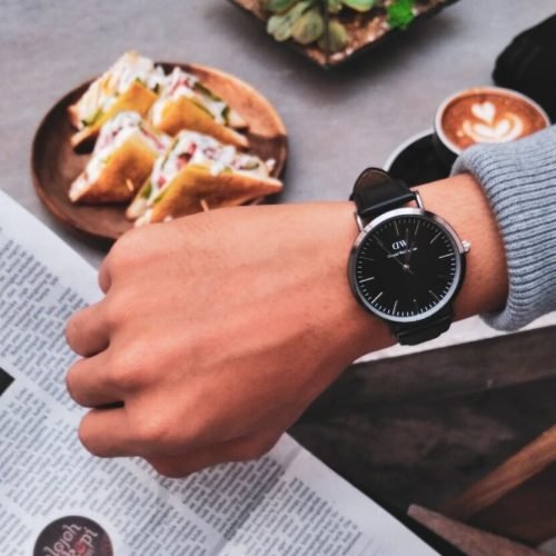 Photo by Ari Alqadri on <a href="https://www.pexels.com/photo/person-wearing-watch-near-the-newspaper-1151440/" rel="nofollow">Pexels.com</a>