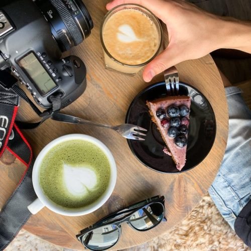 Photo by Anna Tukhfatullina Food Photographer/Stylist on <a href="https://www.pexels.com/photo/white-ceramic-mugs-beside-black-sunglasses-2551793/" rel="nofollow">Pexels.com</a>
